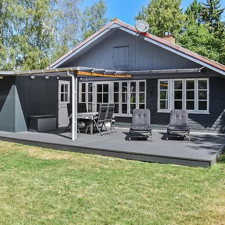 Agneta - 750m From The Sea By Interhome Hadsund